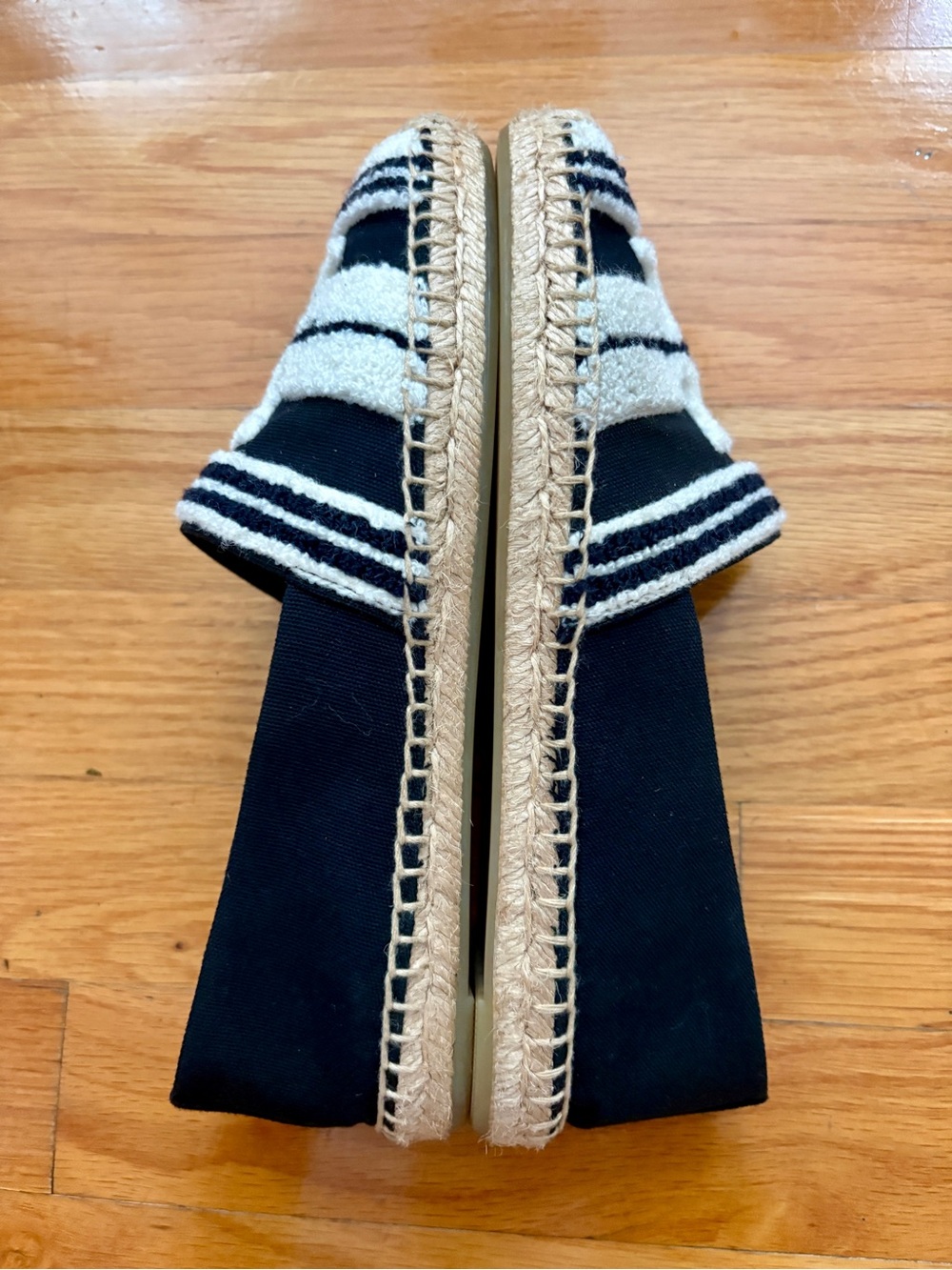 Once worn / like new Tory Burch espadrilles size 7 - Picture 3 of 7
